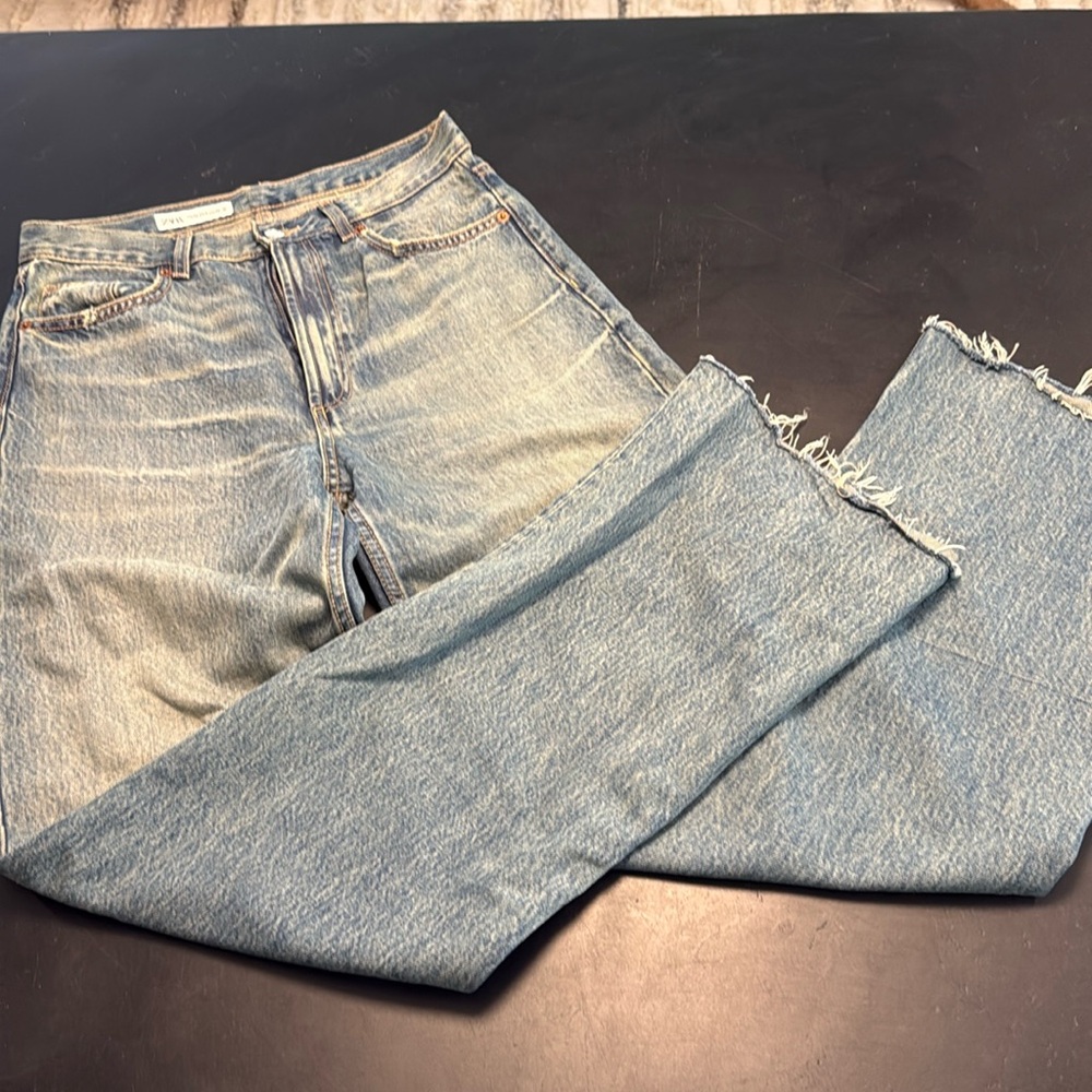 Zara TRF high waist, wide leg, raw hem. Worn once. USA 8, Euro 40